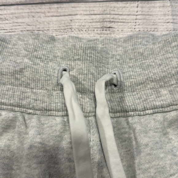 🍋Women’s Lululemon Scuba High-Rise Relaxed Jogger Size 6🍋 - Picture 12 of 16